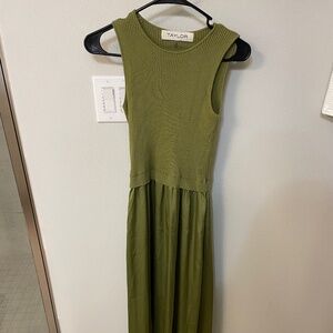 Taylor maxi dress